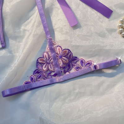 Ensemble en dentelle SIREN à fleurs de lavande